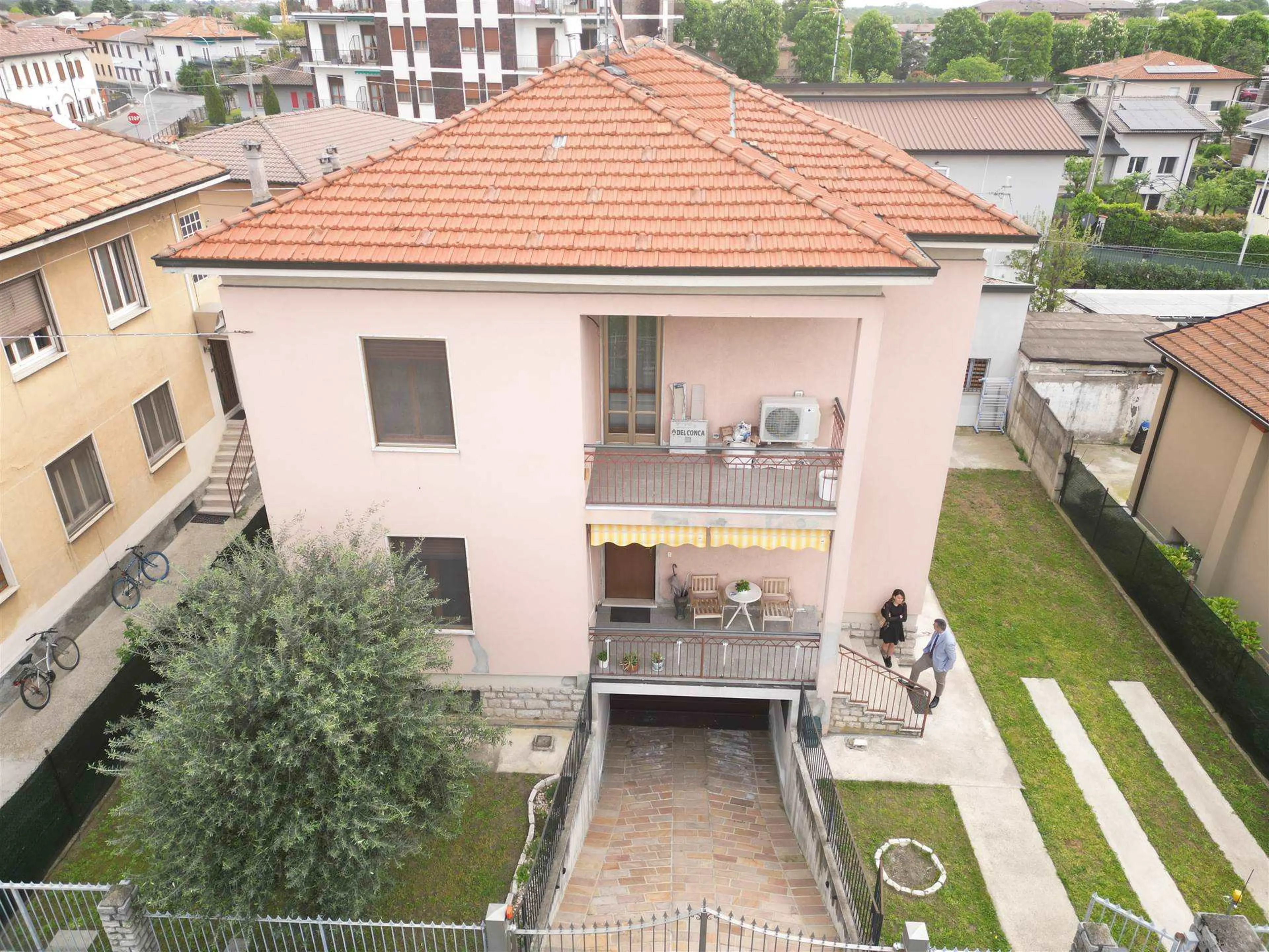 Villa Singola e/o Bifamiliare Completamente ristrutturata