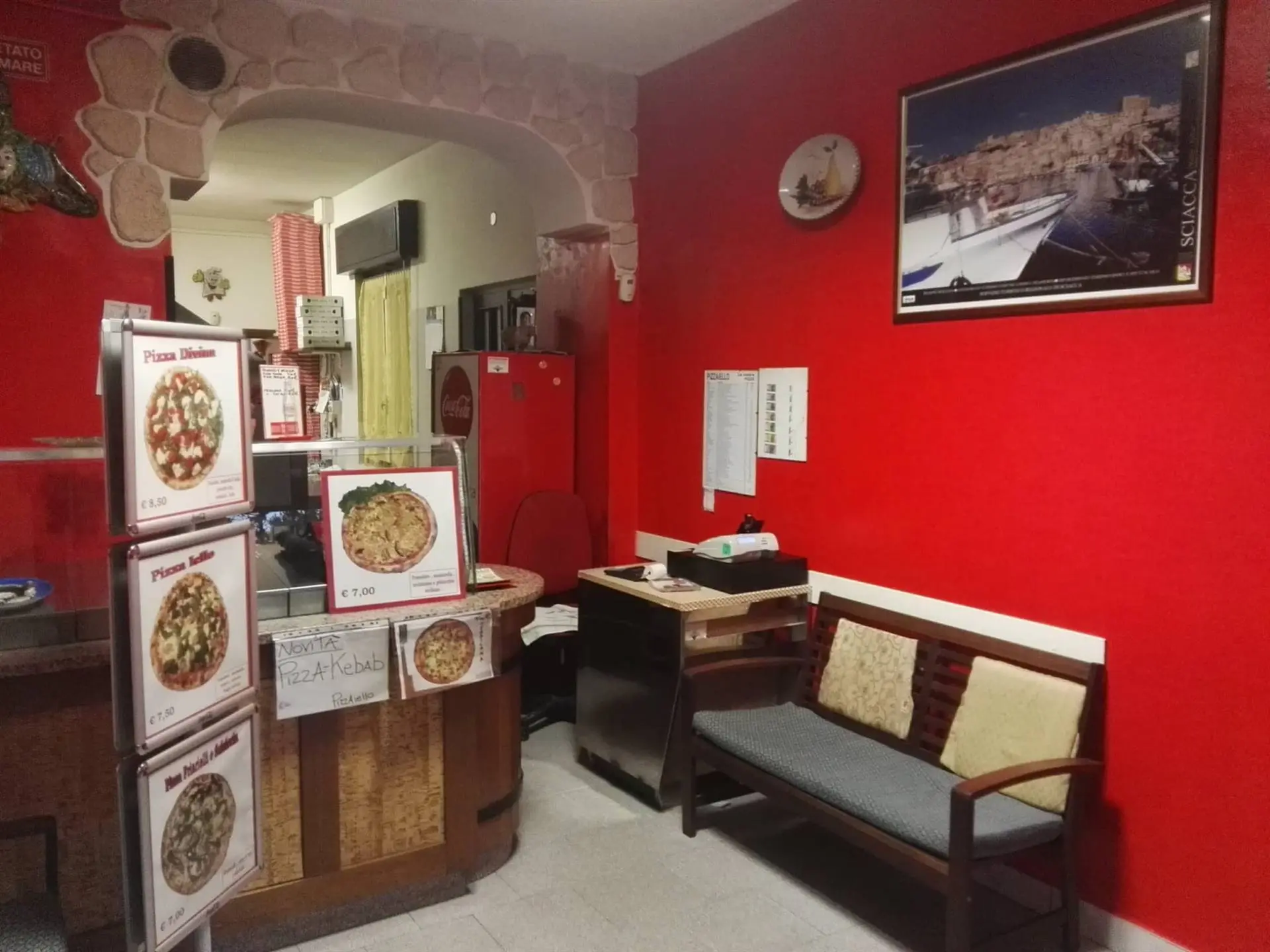 Pizzeria d'asporto con laboratorio