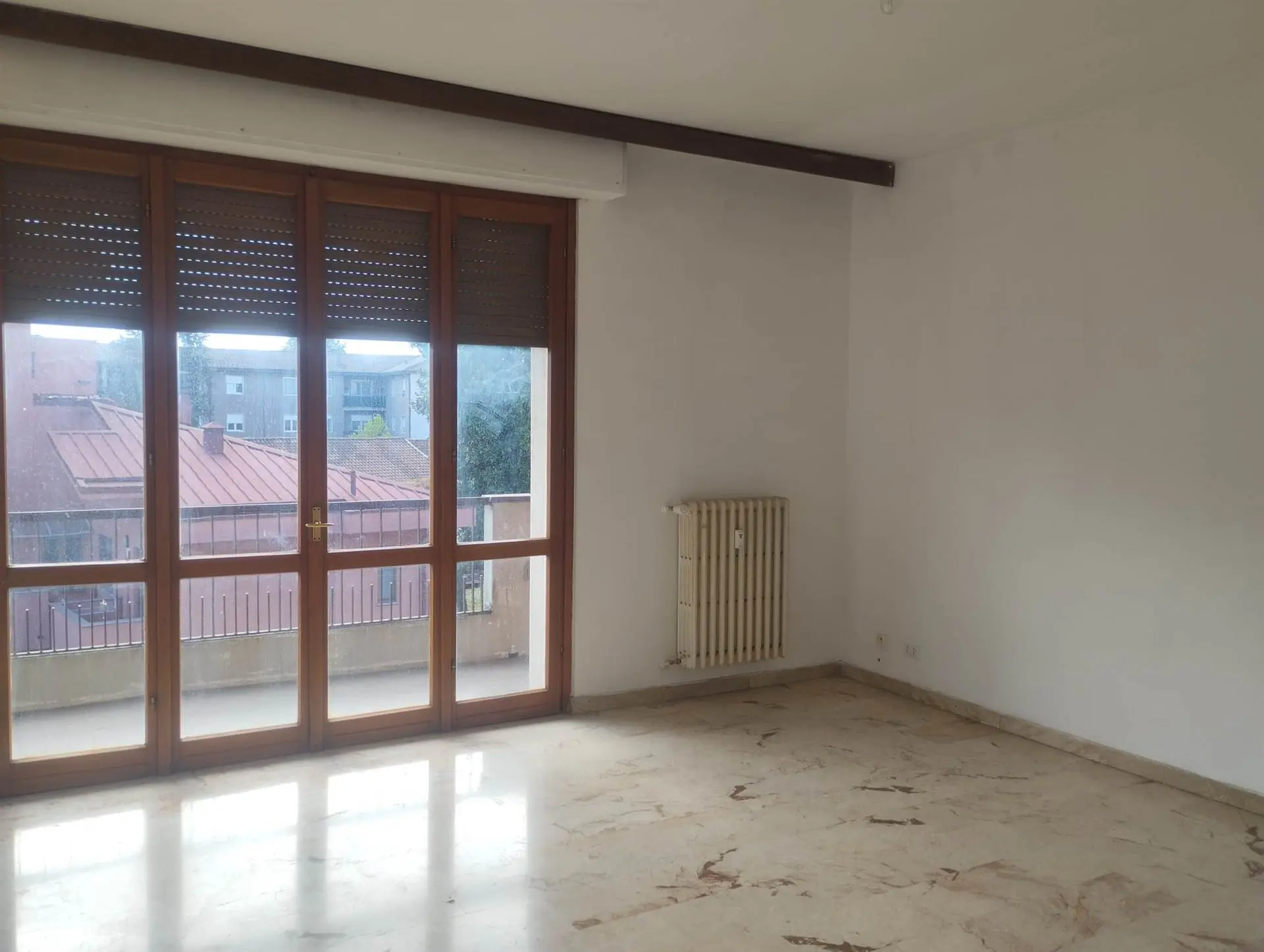Ampio e Soleggiato Trilocale con Box