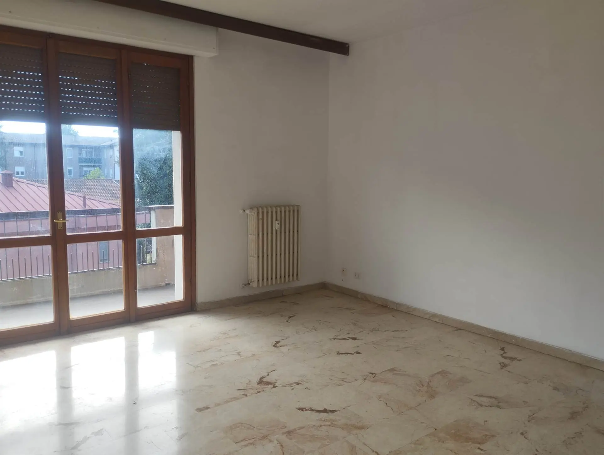 Ampio e Soleggiato Trilocale con Box