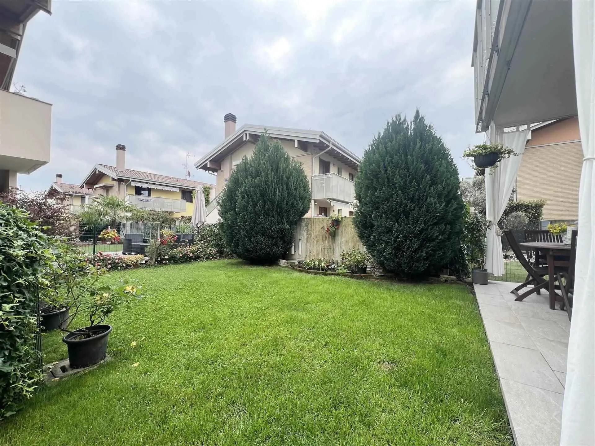 Trilocale  recentissimo con giardino privato