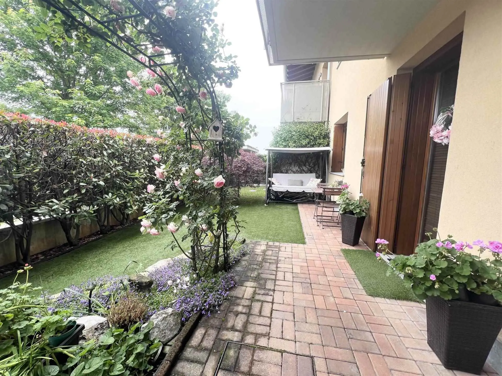 Trilocale  recentissimo con giardino privato