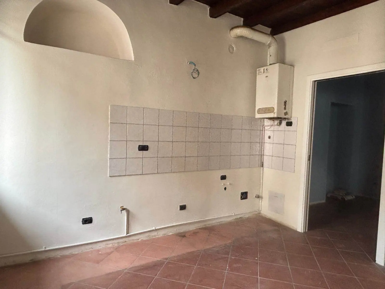 Vaprio d'adda – bilocale ristrutturato in corte storica con ampio solaio