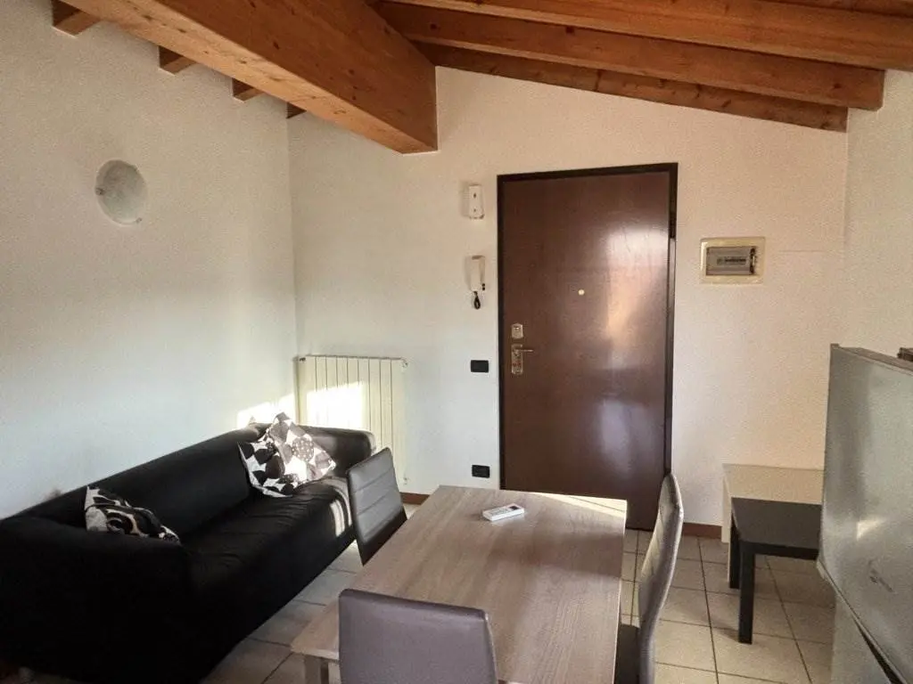 Pozzuolo Martesana – Elegante Bilocale in Vendita nella Frazione di Bisentrate