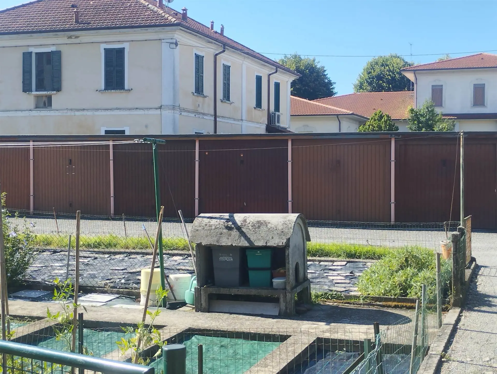 Immobile Acquistabile in Asta Giudiziaria Trilocale con Autorimessa e Giardino