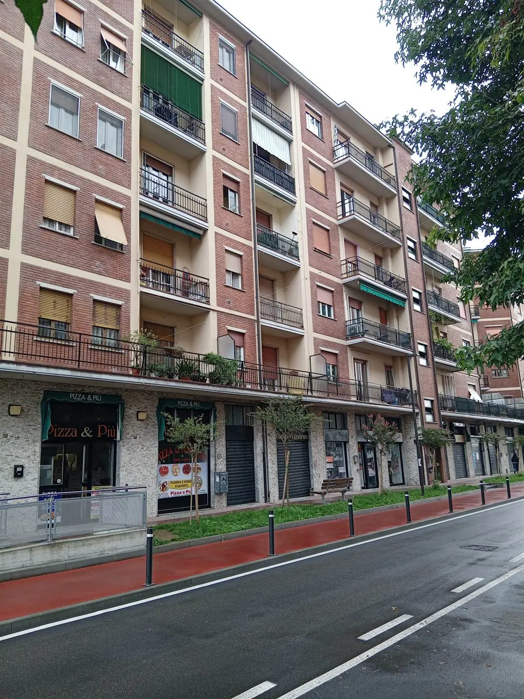Immagine di copertina dell'immobile Carnate Centro – Ampio Bilocale Ristrutturato con Box e Cantina