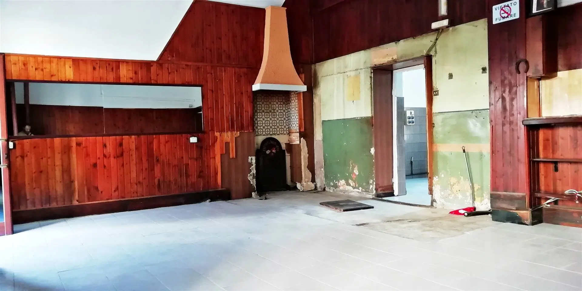 Ampia abitazione senza spese con box