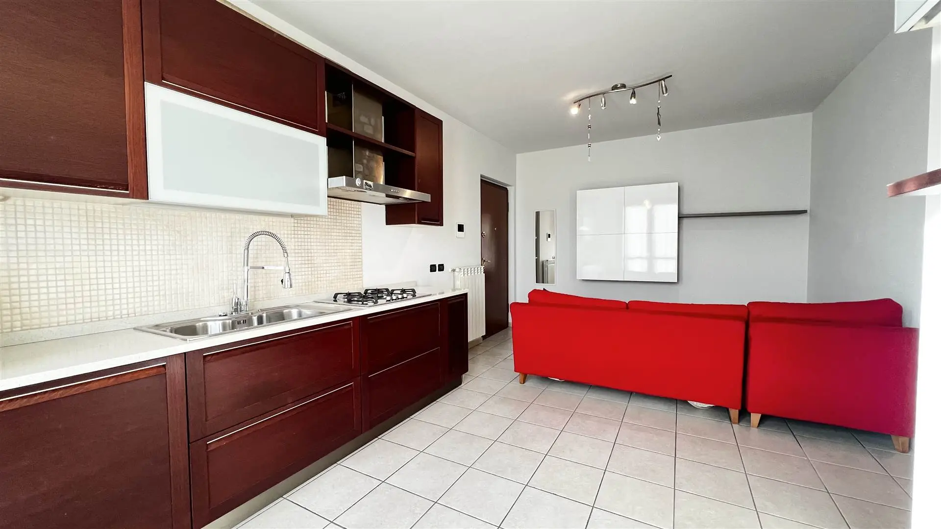 Trilocale recente con balcone – libero subito