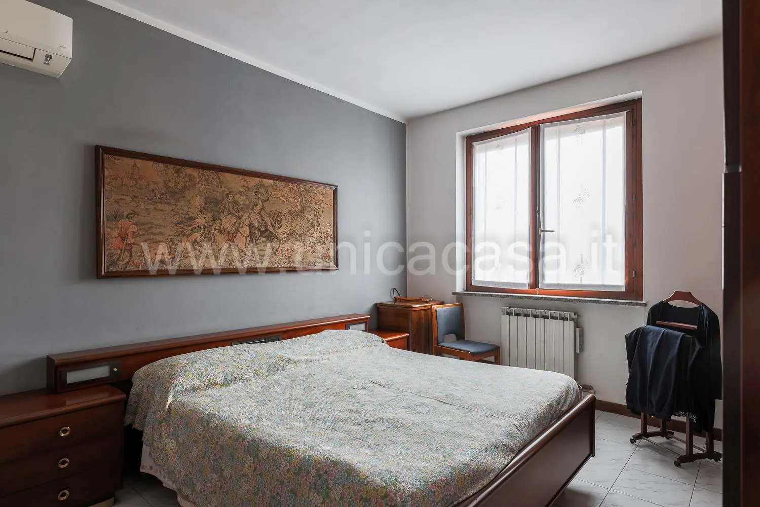 Trezzano Rosa – Villetta a schiera di testa con ampio giardino e taverna