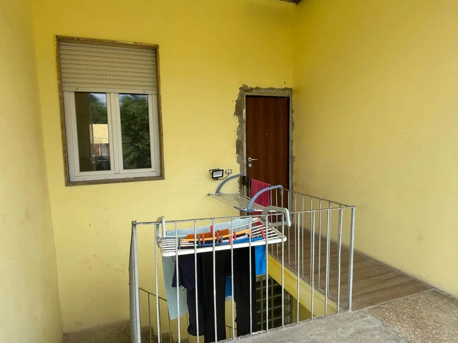 Ampio trilocale ristrutturato nel cuore del paese – Nessuna spesa condominiale