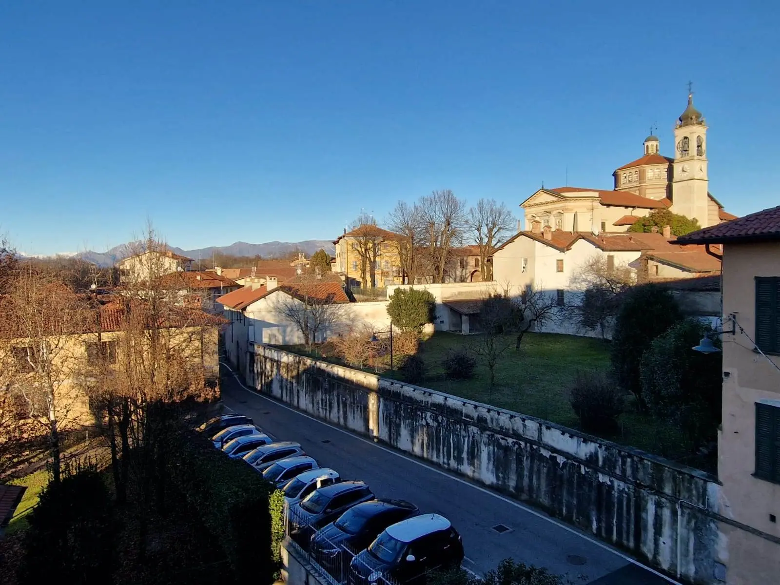 Appartamento tre locali in vendita ad Aicurzio – zona centrale e servita