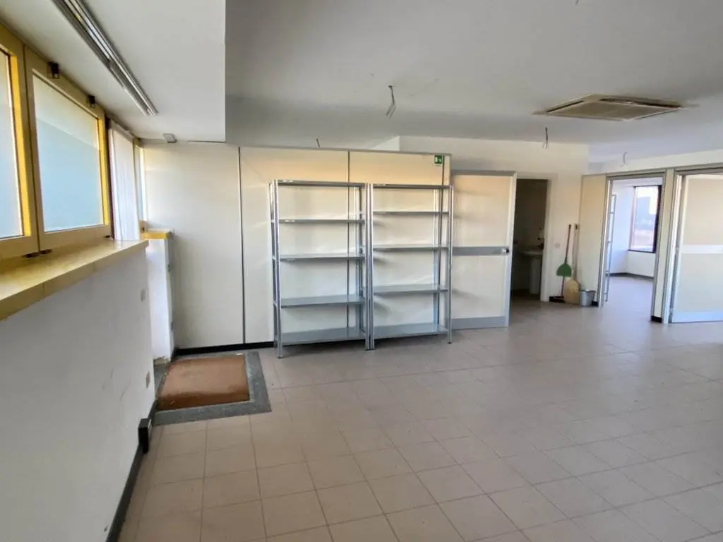 Ufficio in Vendita a Busnago