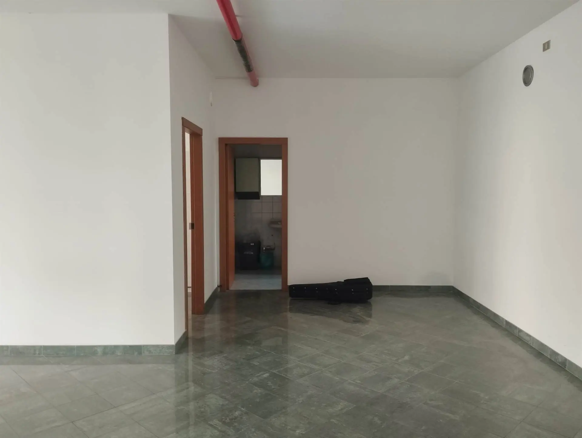 Negozio/Ufficio nel centro del paese