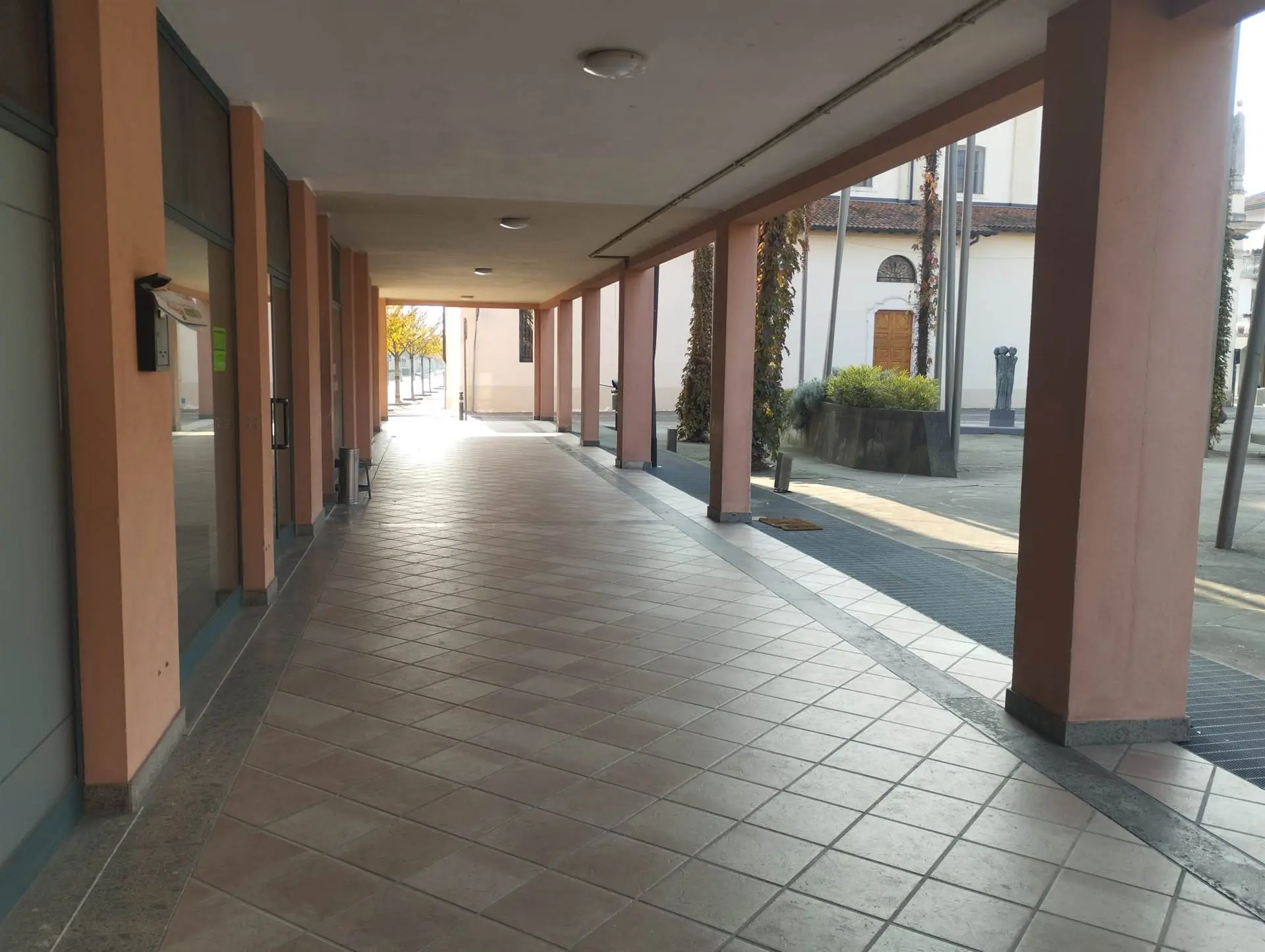 Negozio/Ufficio nel centro del paese