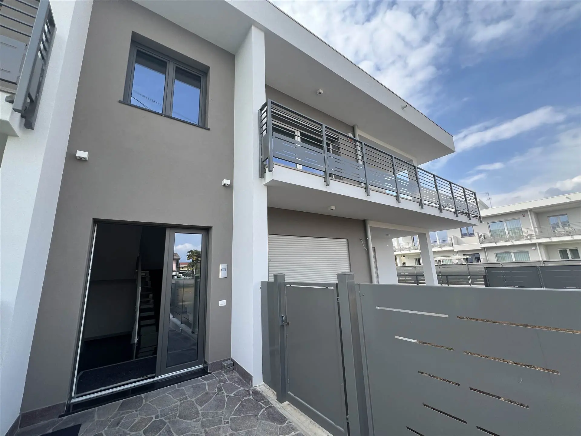 Ultimo quadrilocale con giardino disponibile !