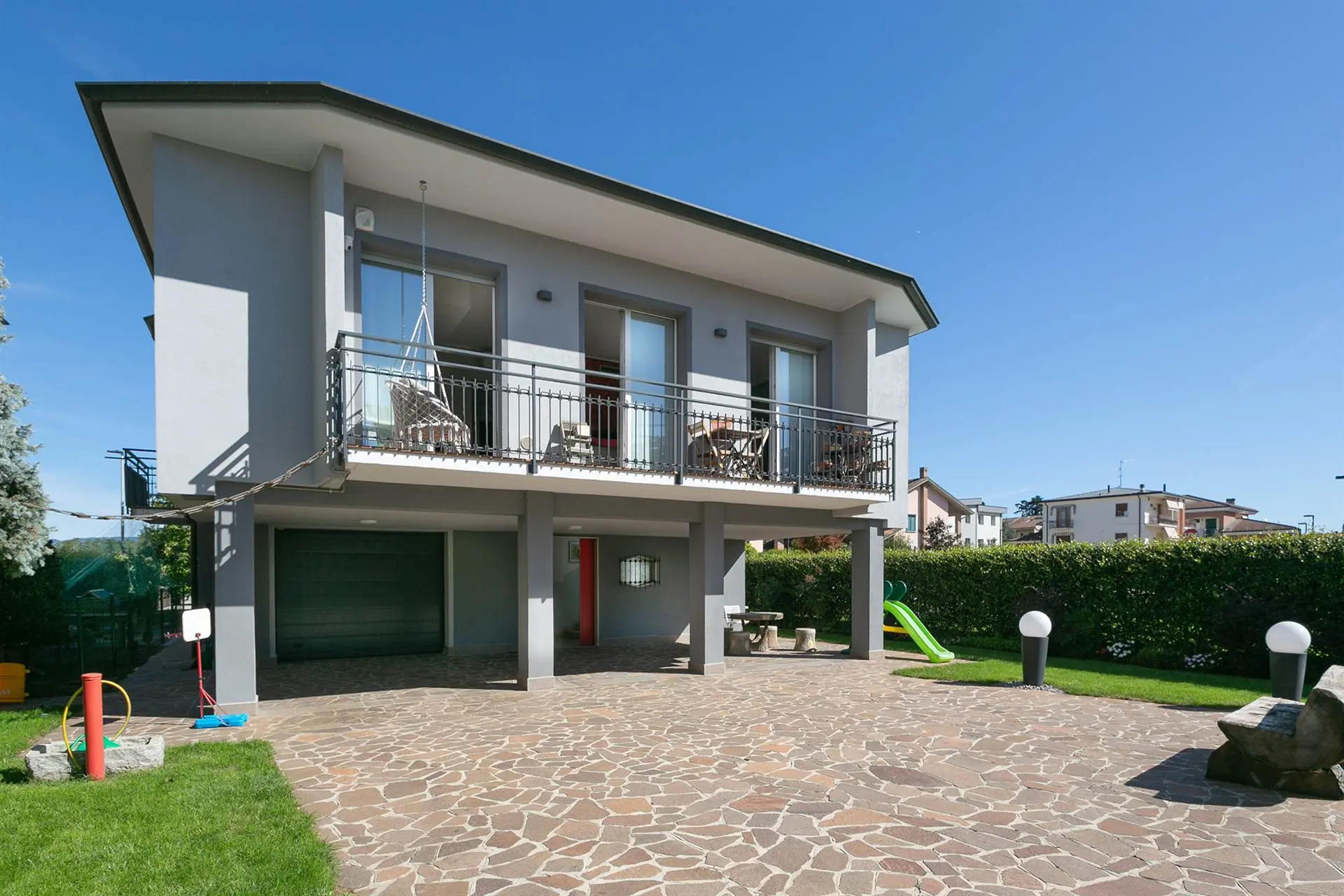 Villa in Vendita a Sulbiate