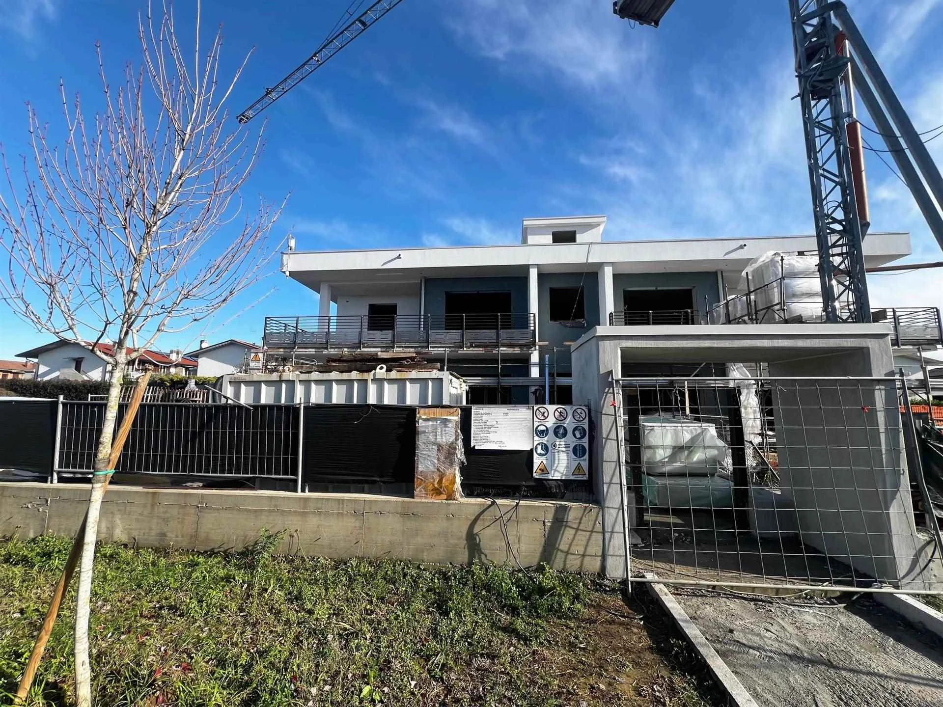 Ultimo quadrilocale con giardino disponibile !