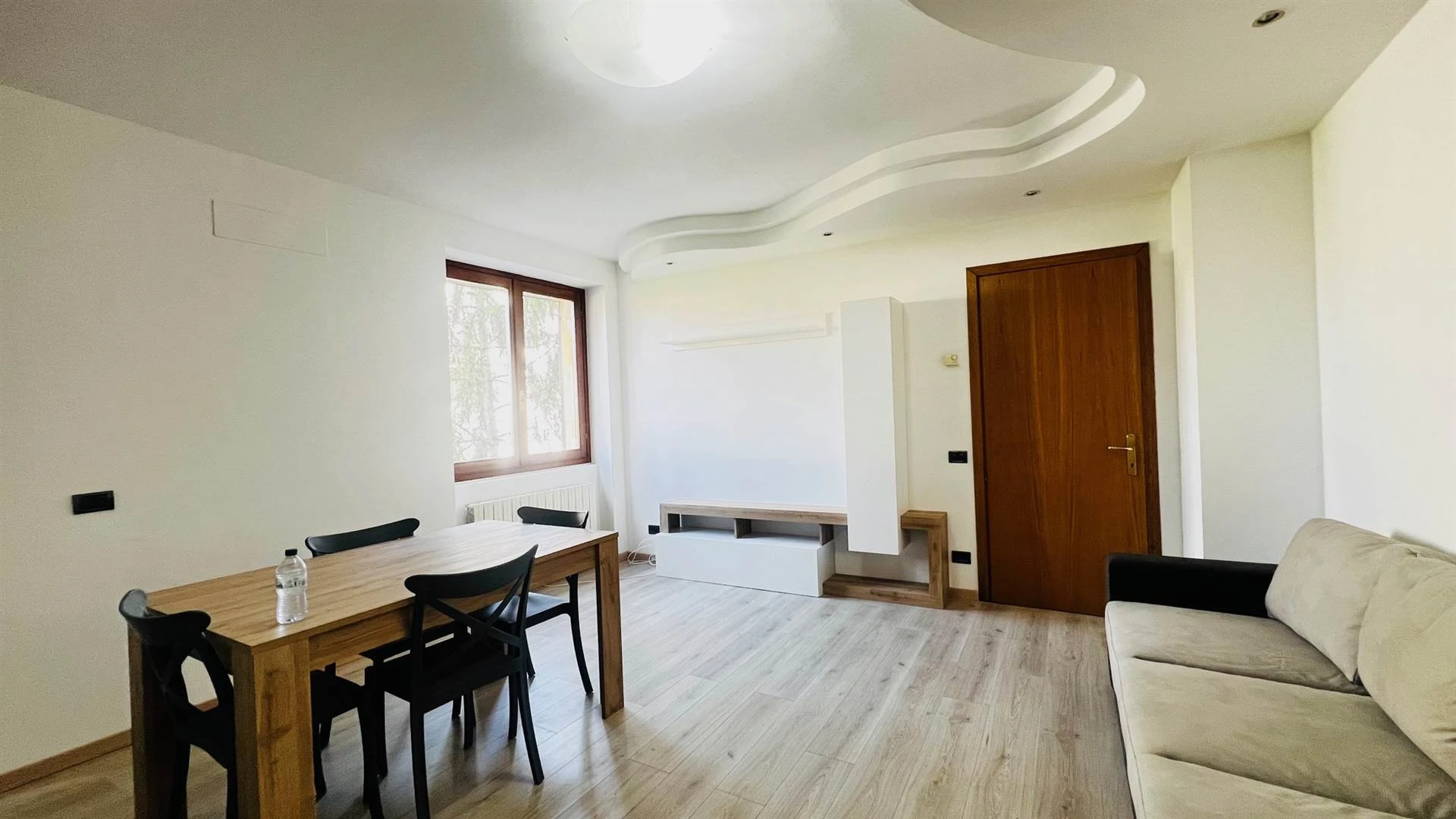 Bilocale ristrutturato con arredo nuovo