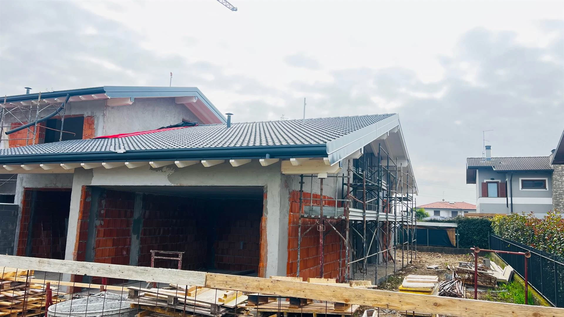 Villa bifamiliare su unico livello