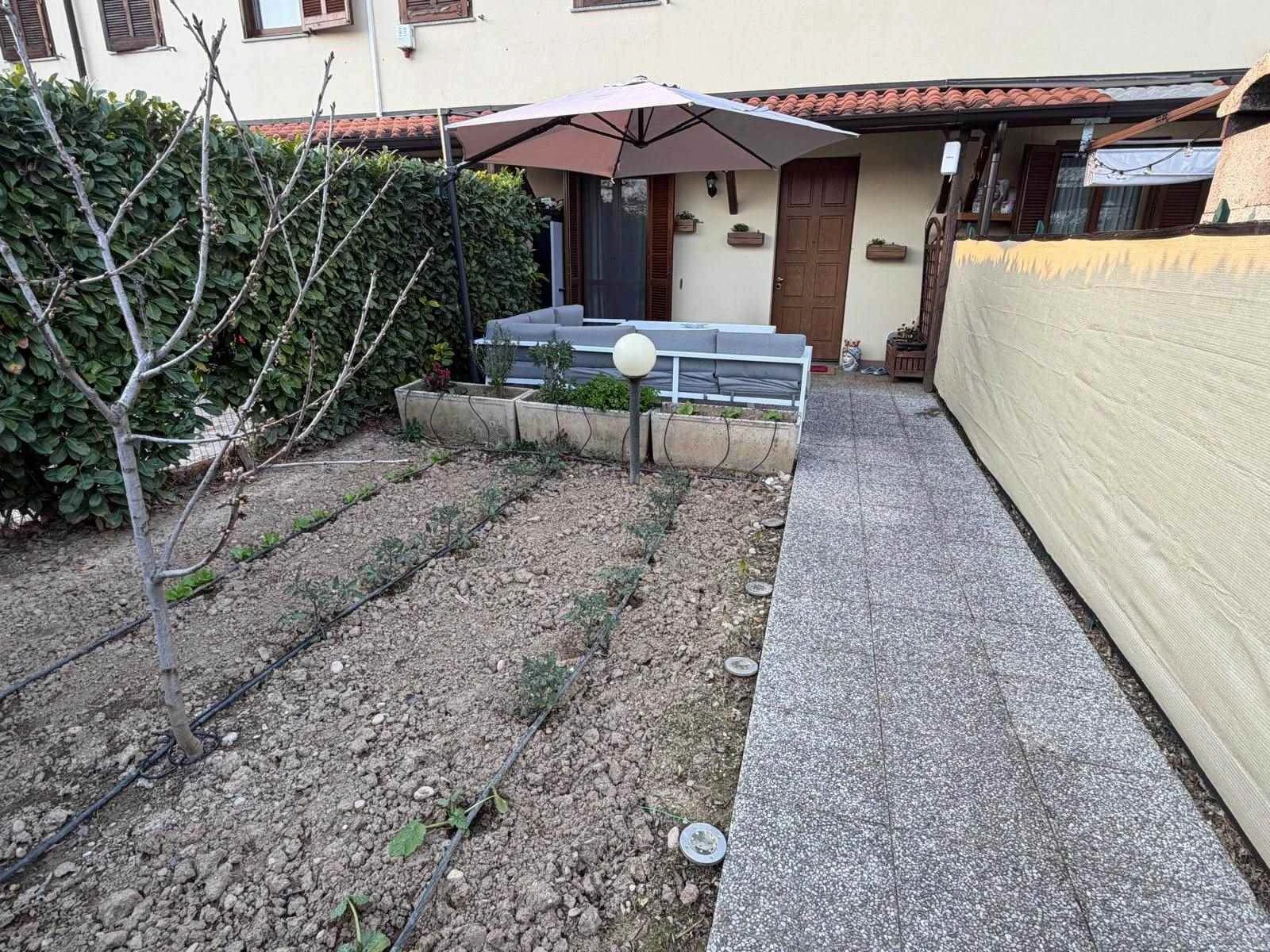 Villa in Vendita a Canonica d'Adda