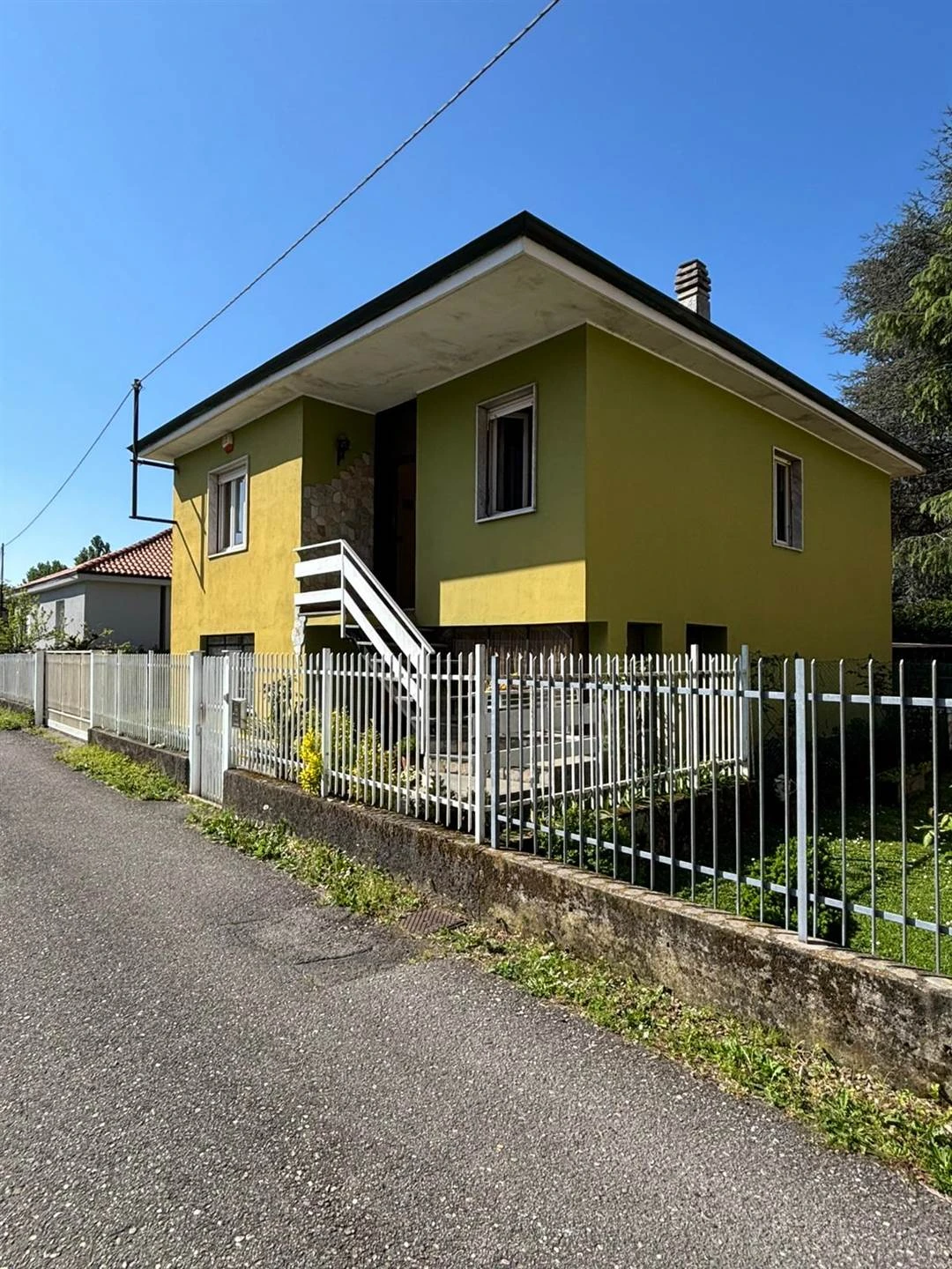 Villa in Vendita a Cavenago di Brianza