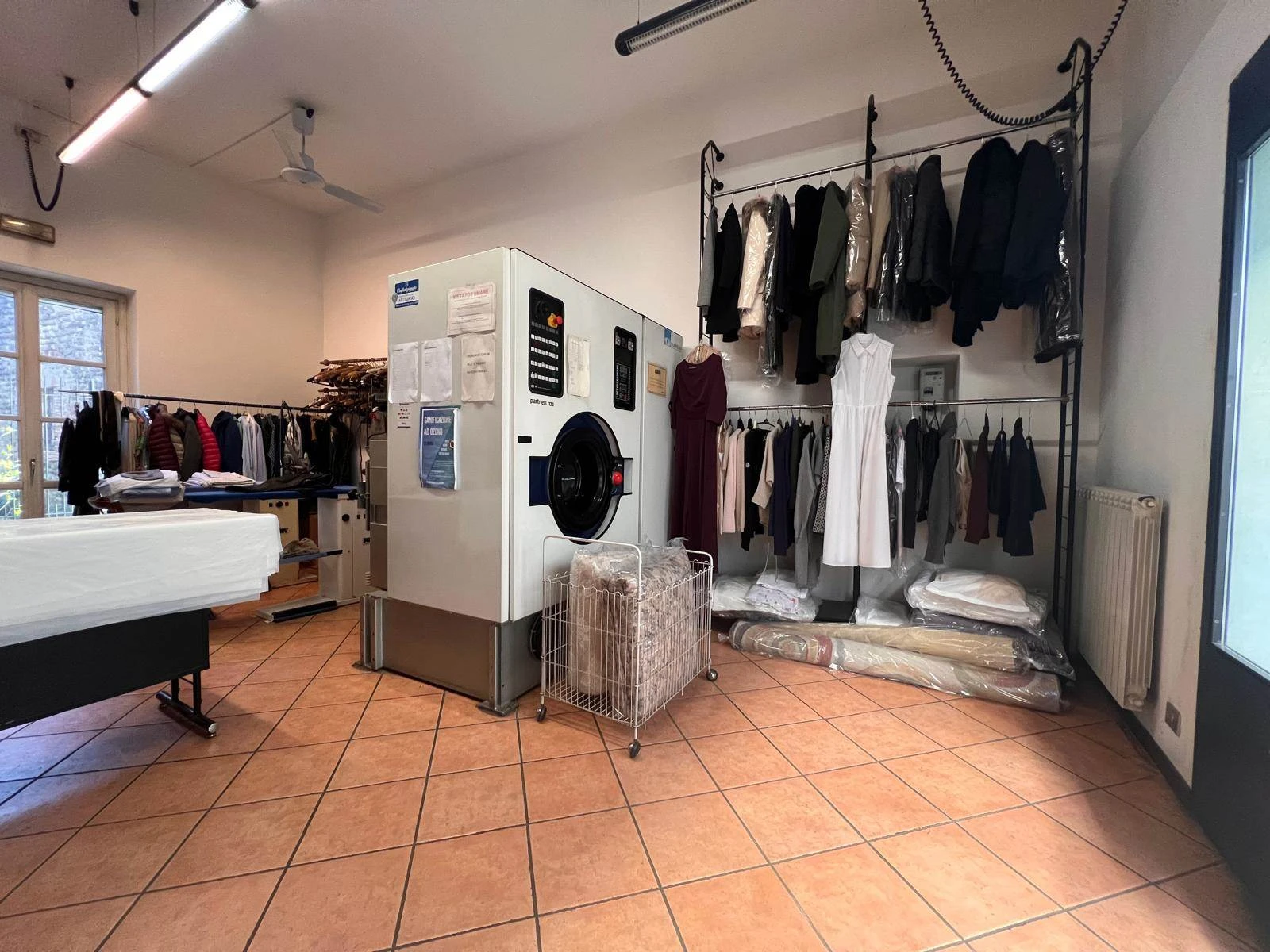 Attività Lavanderia OTTIMO PORTAFOGLIO CLIENTI