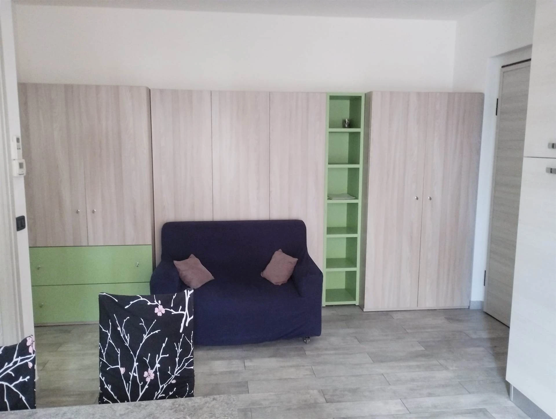 Bilocale completamente arredato con giardino