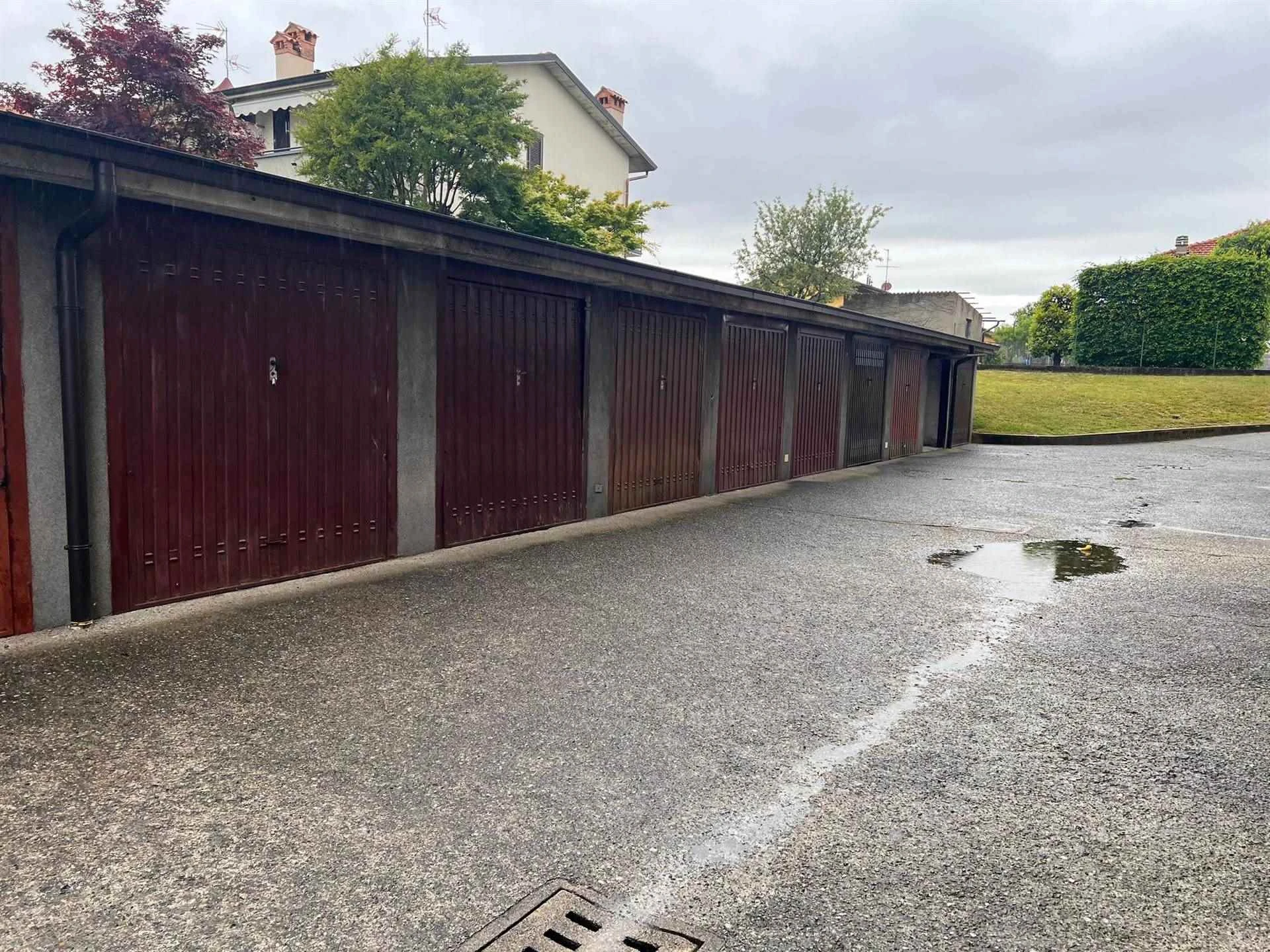Garage in Vendita a Fara Gera d'Adda