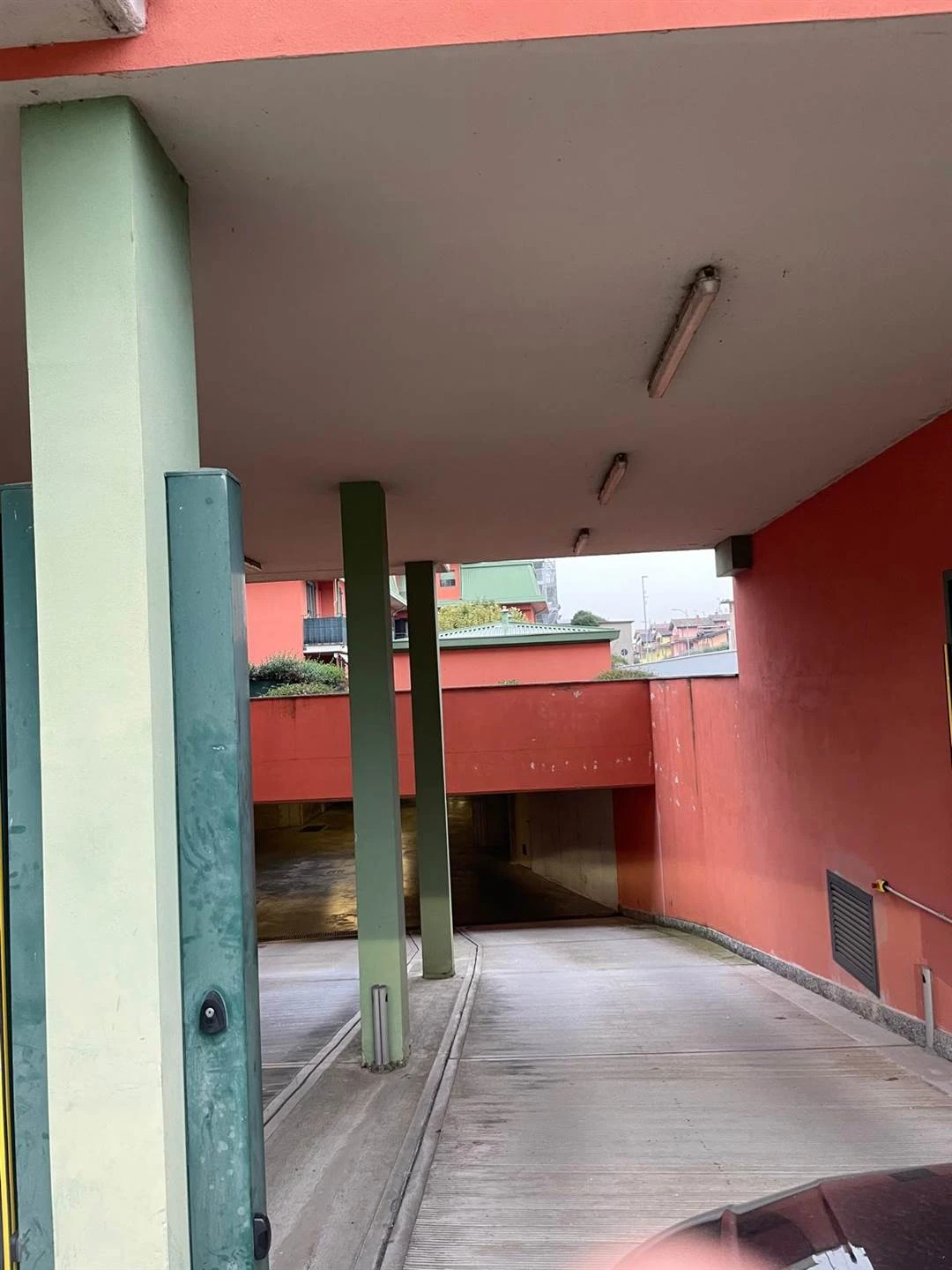 Garage in Vendita a Pozzo d'Adda