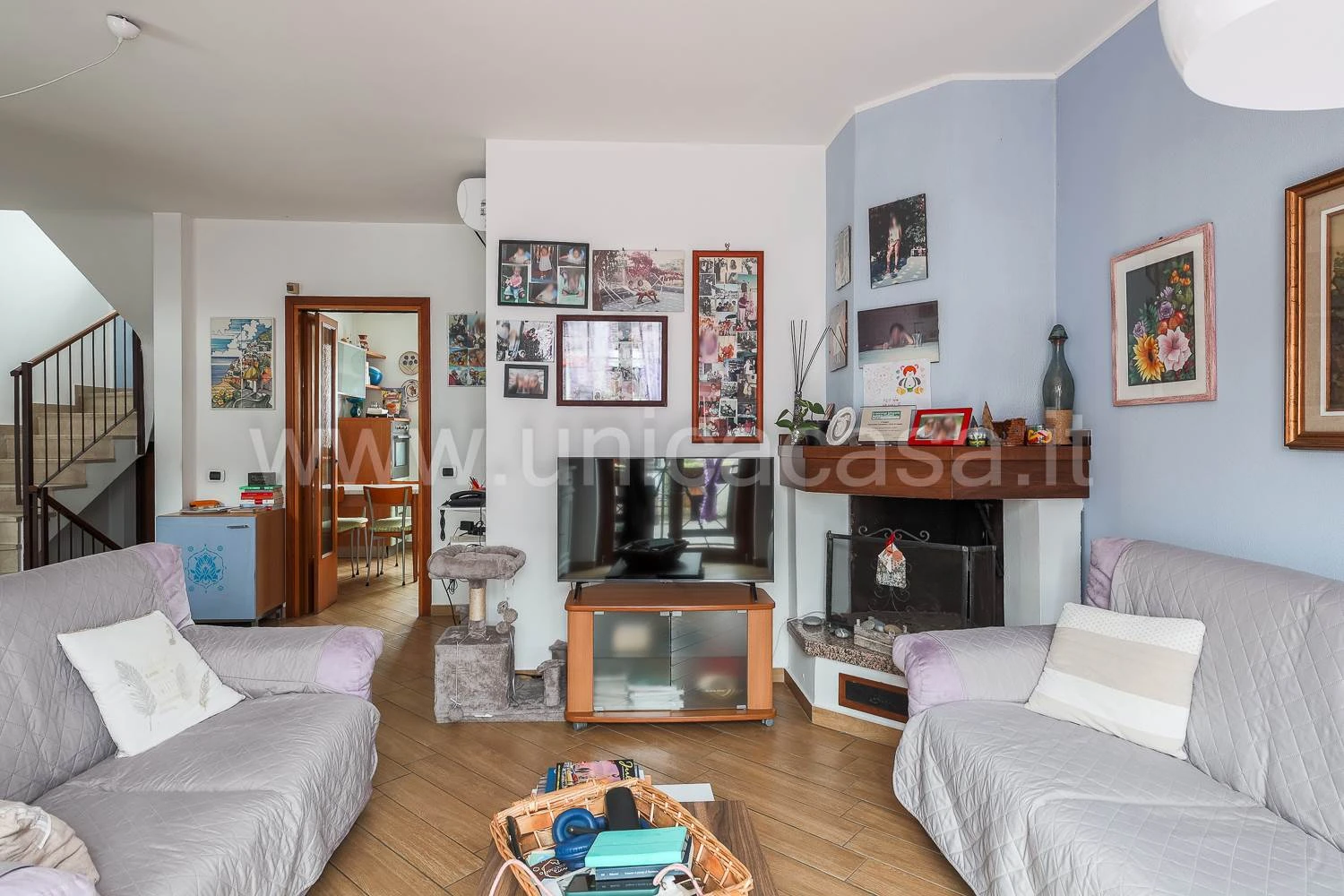 Spaziosa porzione di villa a schiera con giardino privato e mansarda – Ottima posizione