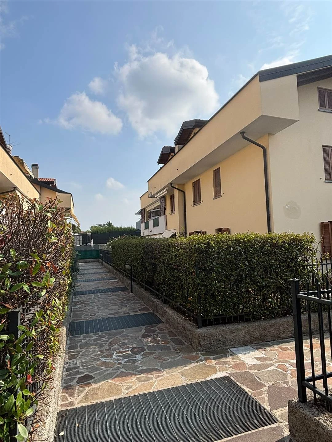 Appartamento in Vendita a Trezzano Rosa