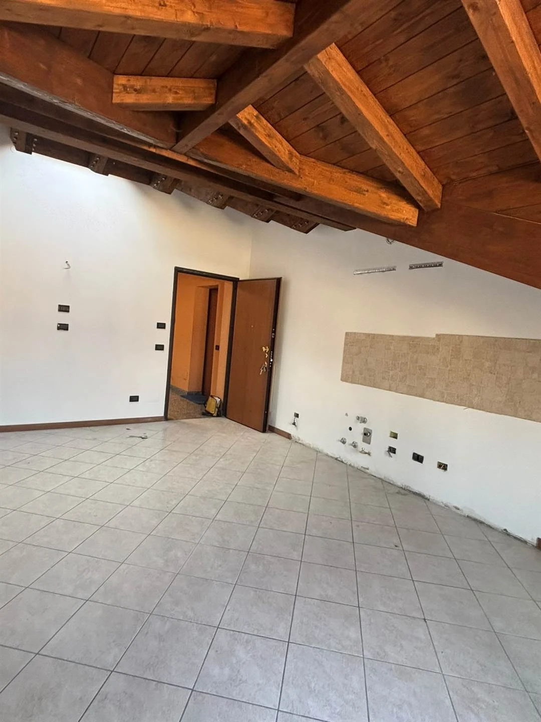 Appartamento in Vendita a Gessate