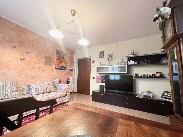 Trilocale Autonomo nel Centro del Paese