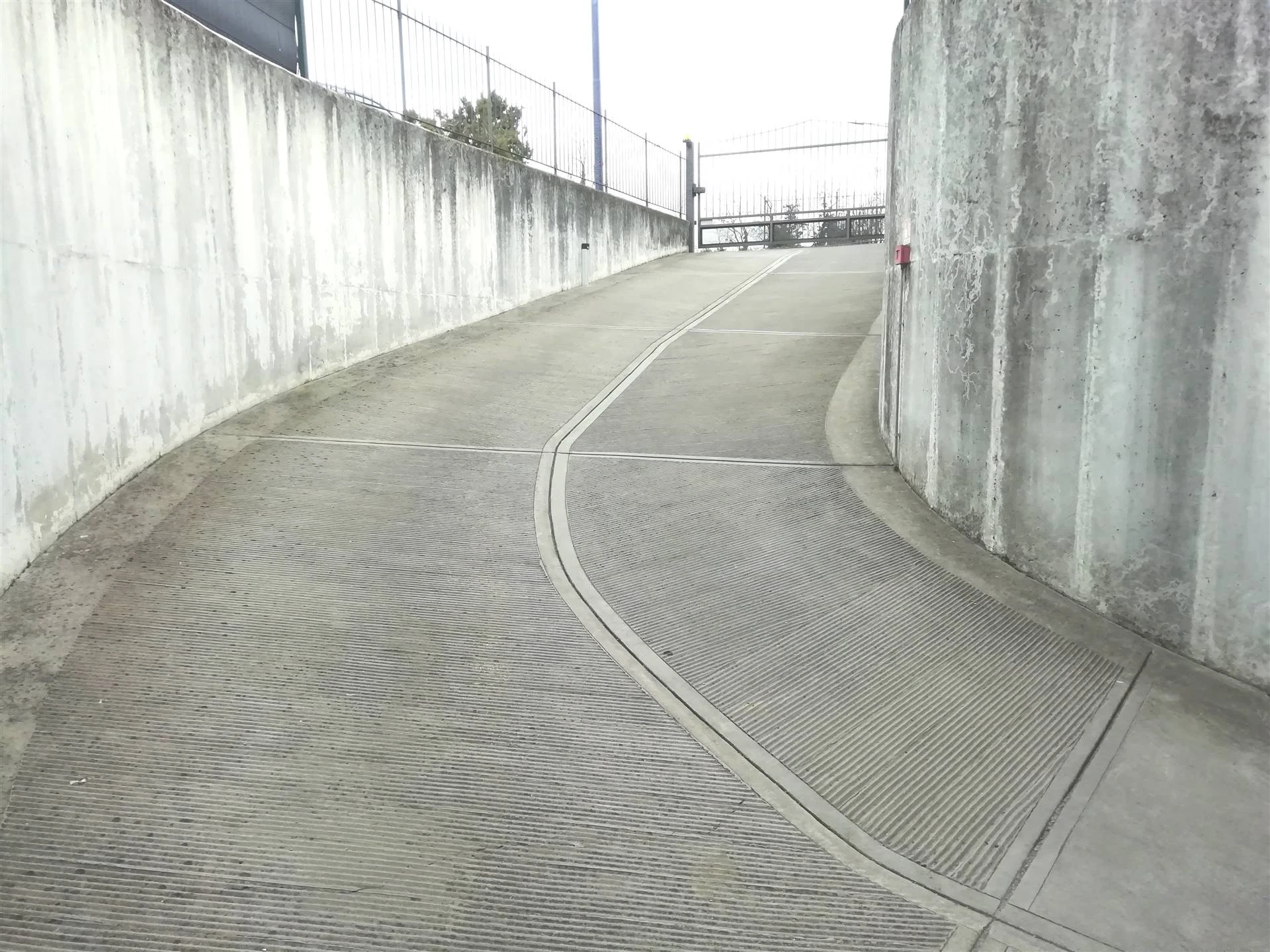 Luminoso quadrilocale con autorimessa