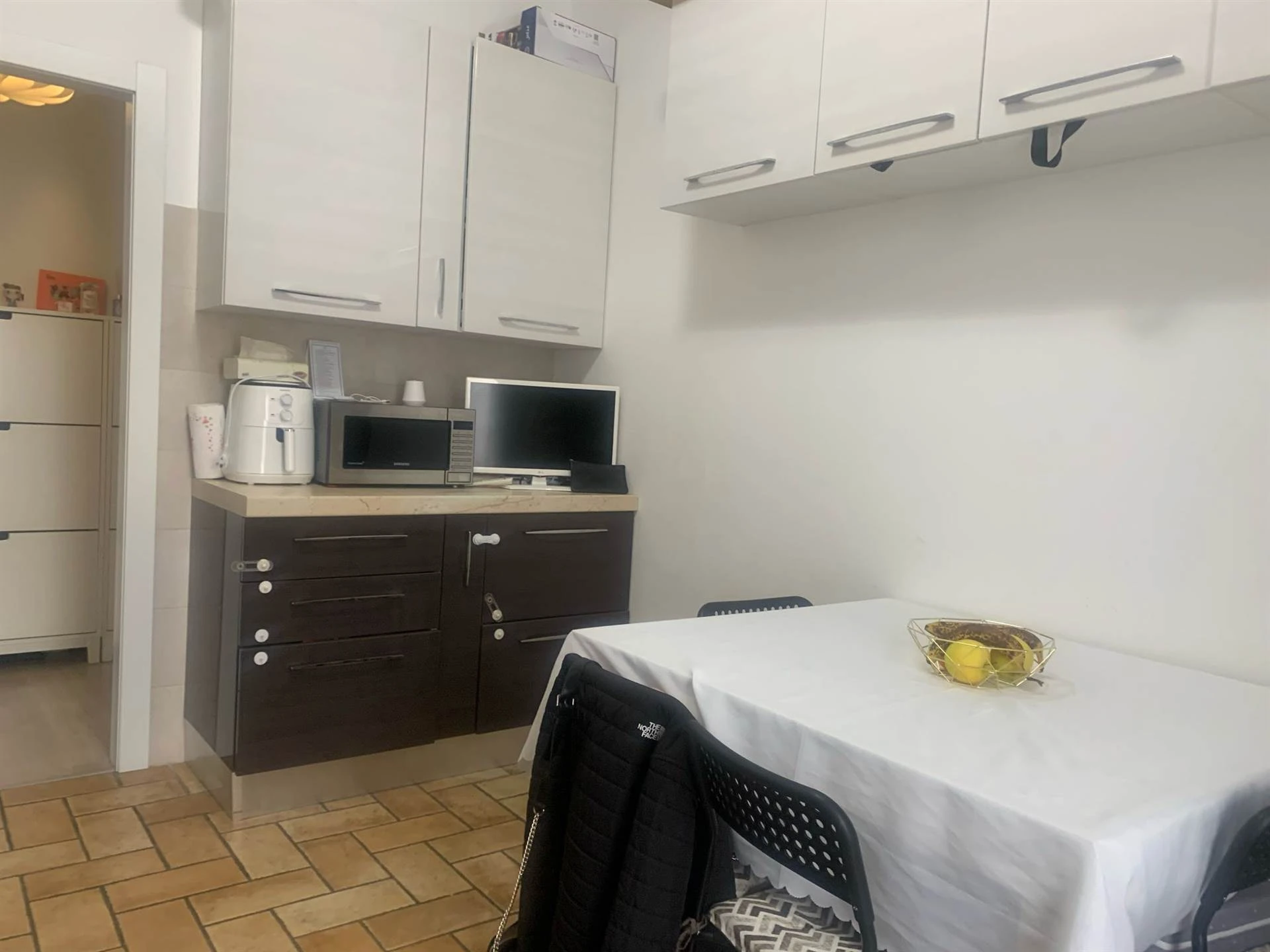 Ampio Trilocale Autonomo con Terrazzino e Box auto