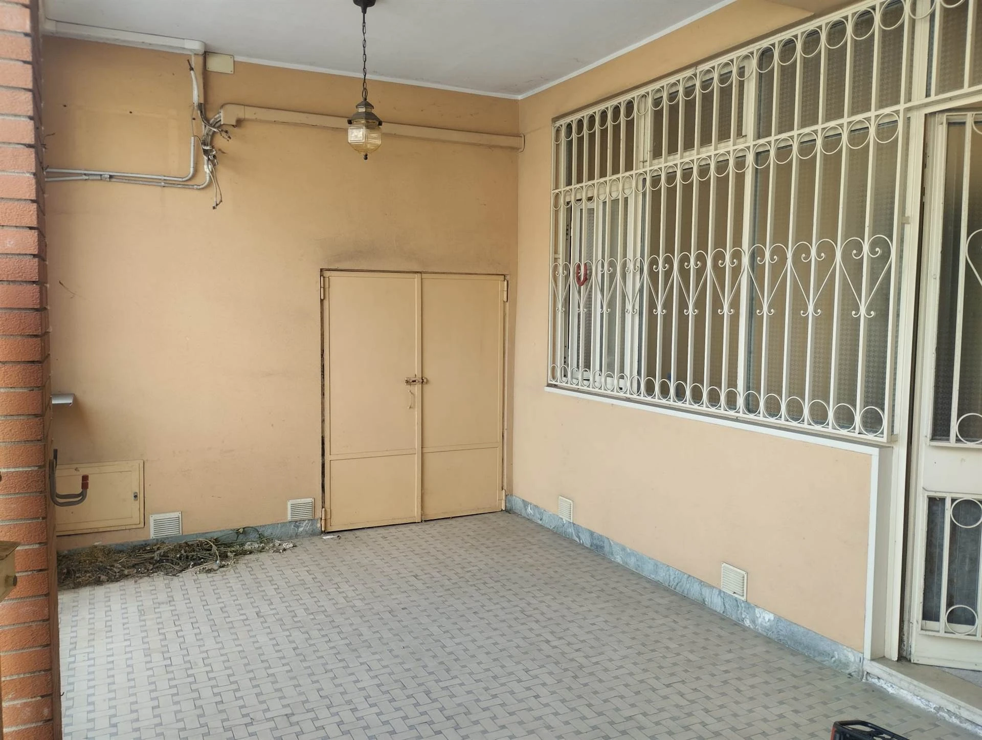 Casa Indipendente Libera su Tre Lati