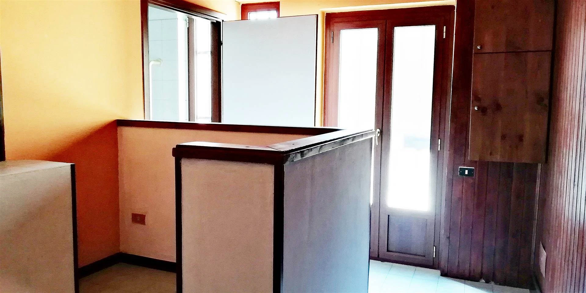 Ampia abitazione senza spese con box