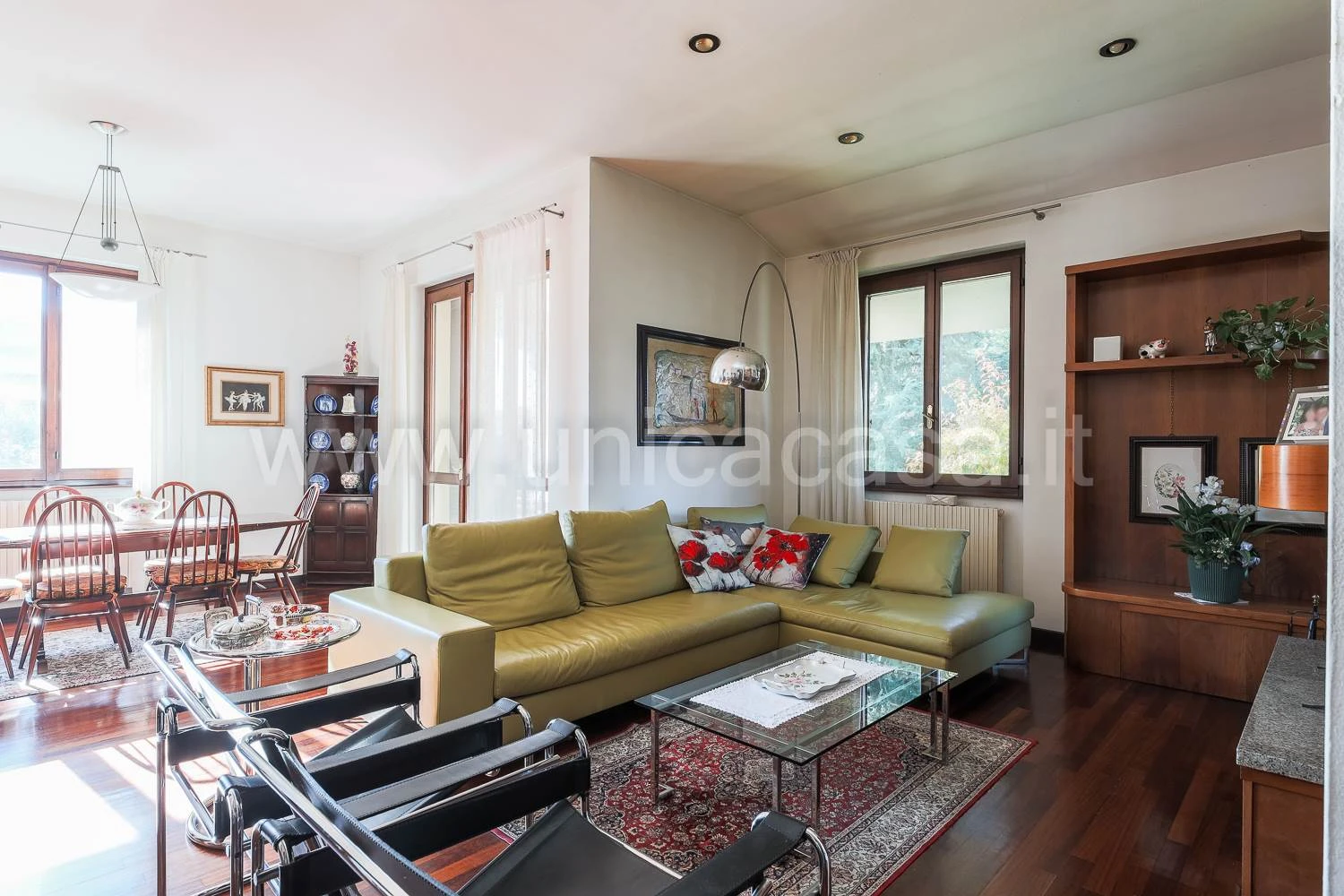 Prestigiosa Villa Singola con Ampio Giardino – Cassano d'Adda