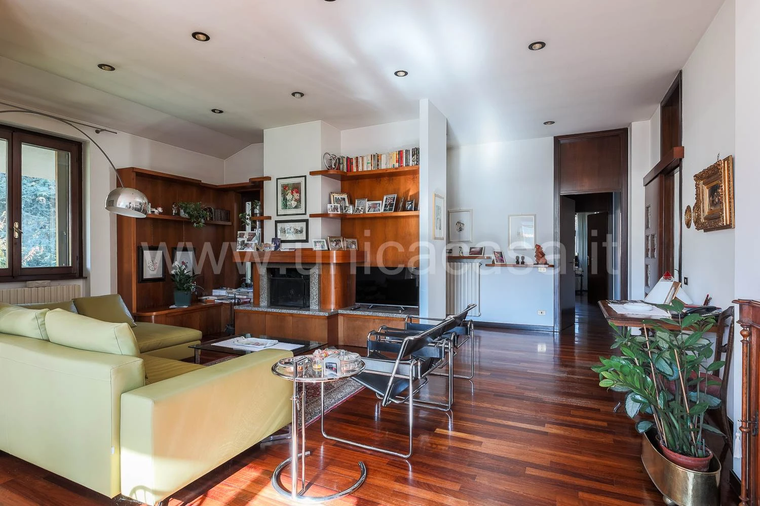 Prestigiosa Villa Singola con Ampio Giardino – Cassano d'Adda