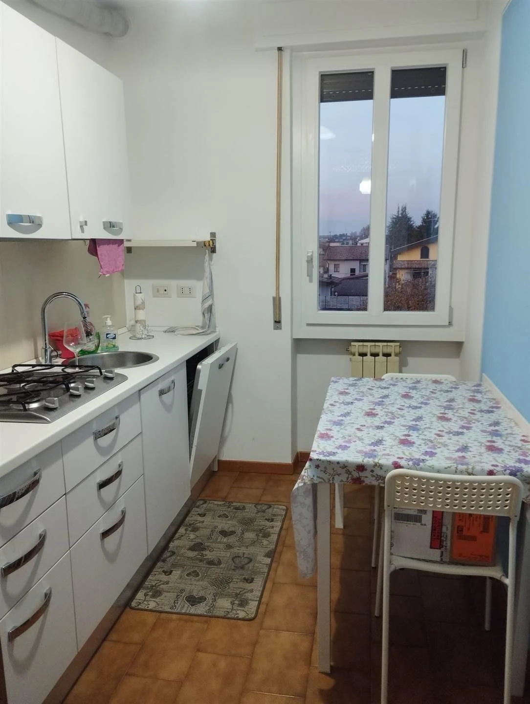 Ampio Bilocale Arredato con Cucina Separata, Cantina e Box