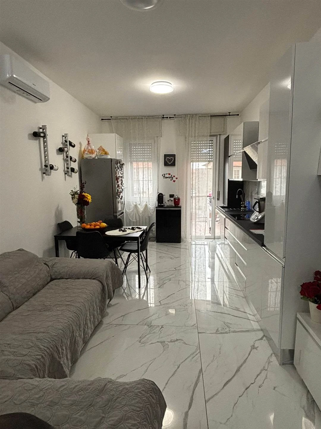 Trilocale ristrutturato con box e cantina in zona centrale e tranquilla a Pozzo d'Adda