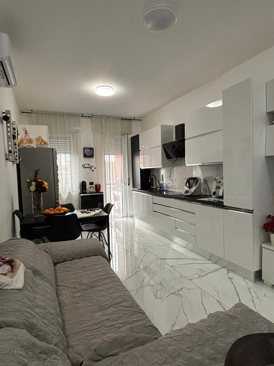 Trilocale ristrutturato con box e cantina in zona centrale e tranquilla a Pozzo d'Adda