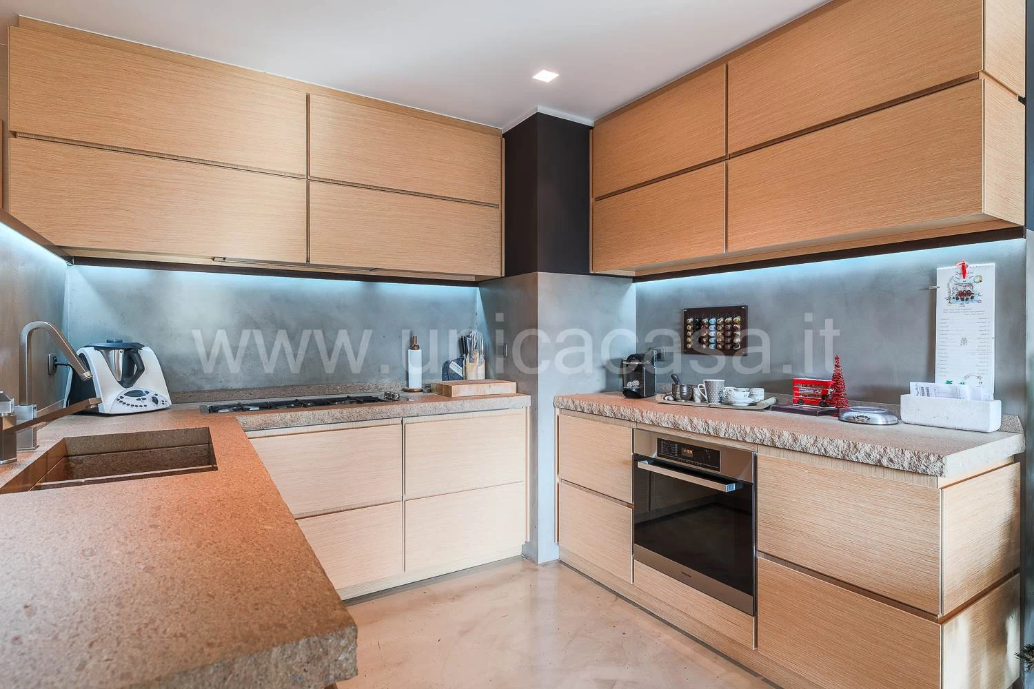 Esclusivo Appartamento di Design con Giardino