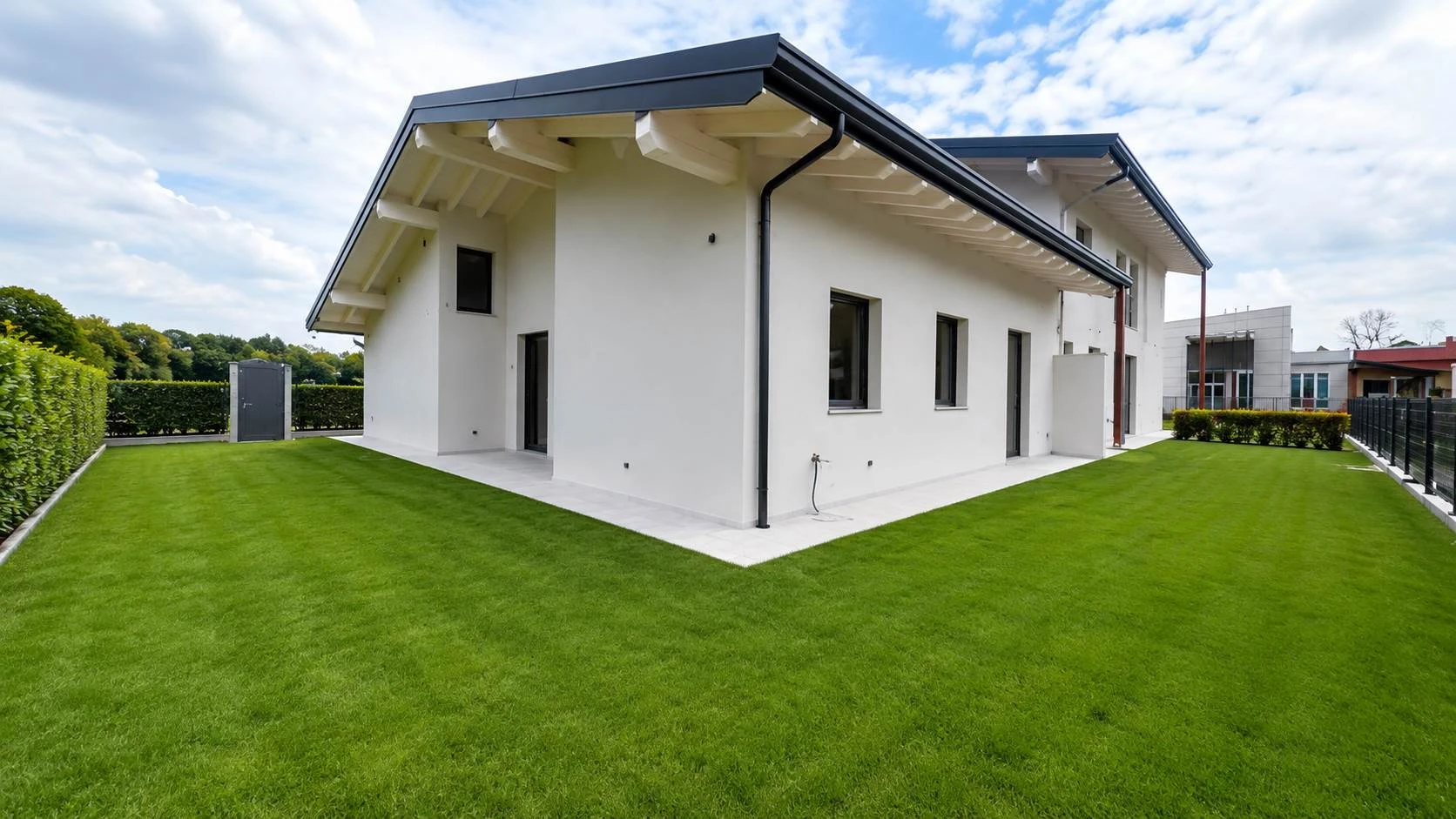 Villa bifamiliare su unico livello Villa bifamiliare su unico livello
