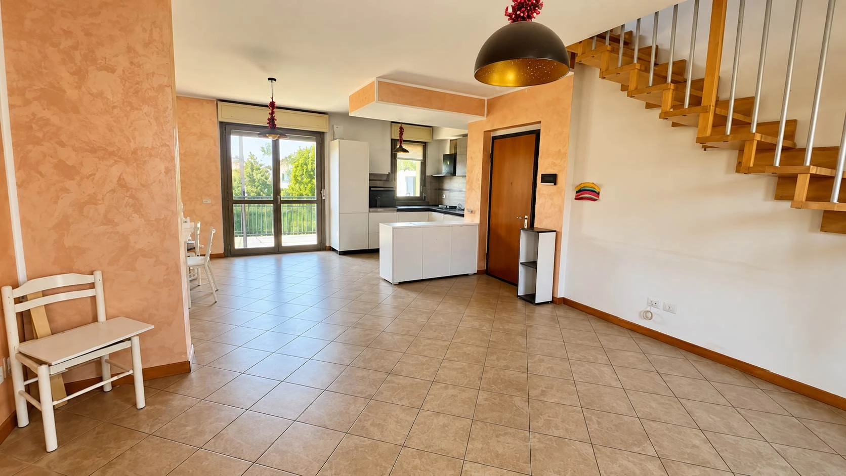 Stezzano – appartamento su due livelli Stezzano – appartamento su due livelli
