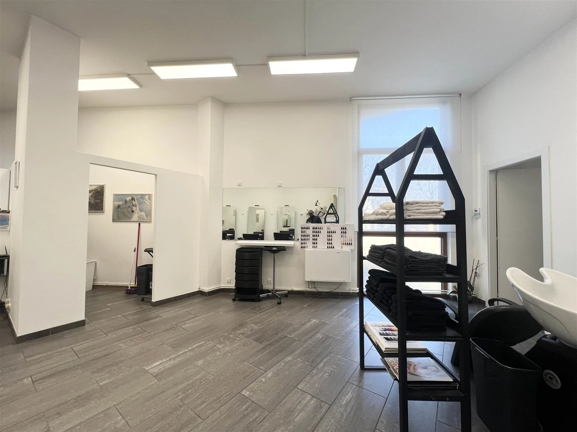 Vendita negozio ben tenuti ( muri ) e attivita Vendita negozio ben tenuti ( muri ) e attivita