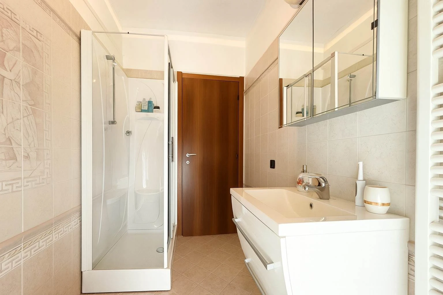 Open house 4 ottobre ore 10.00 - trlocale luminoso ampie metrature Open house 4 ottobre ore 10.00 - trlocale luminoso ampie metrature