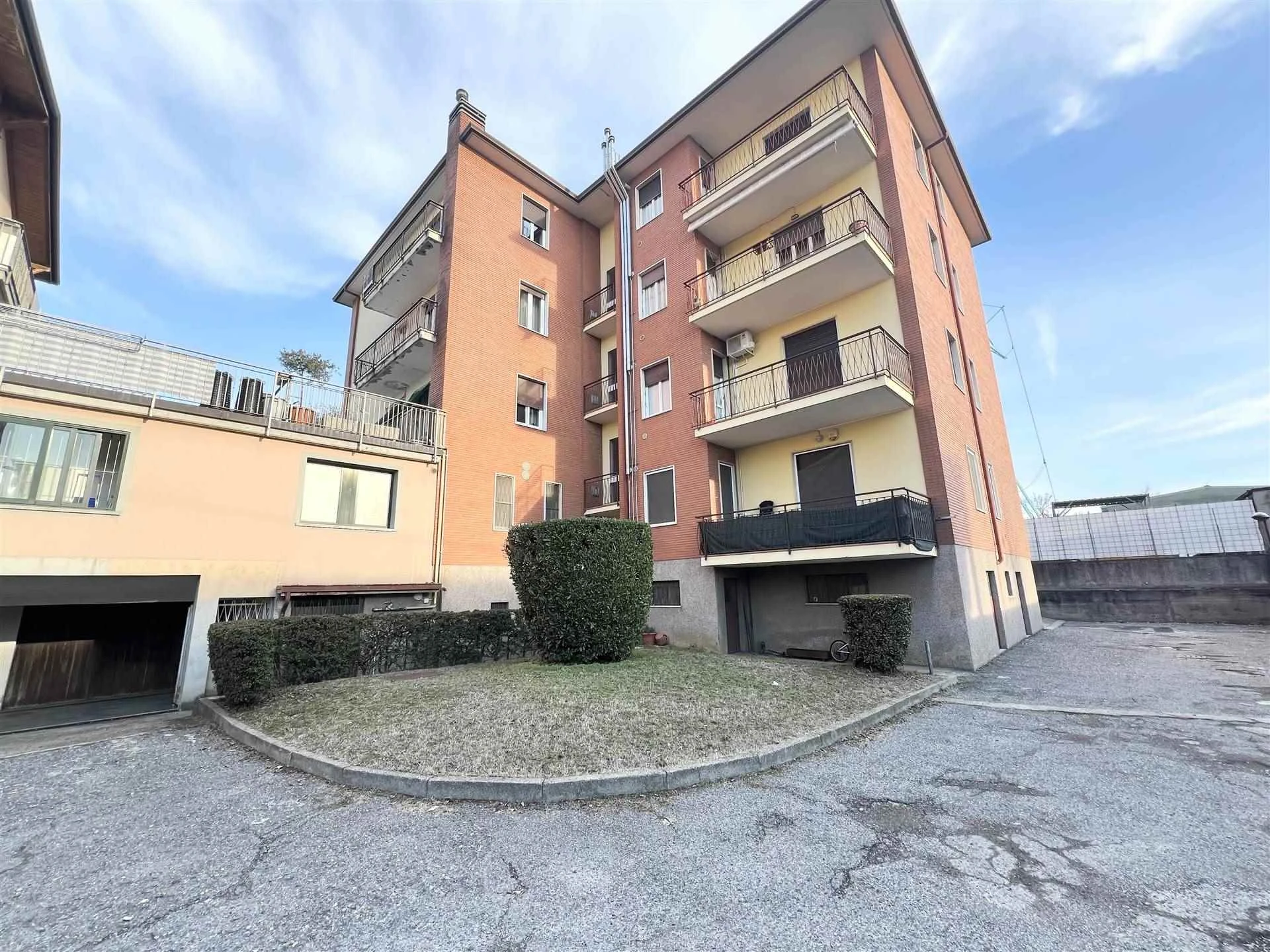 Box singolo in vendita a zanica Box singolo in vendita a zanica